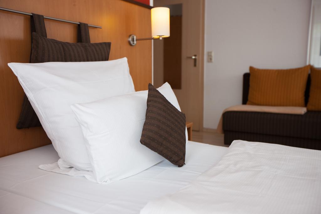 Centro Hotel U-No1, Trademark Collection By Wyndham Großbettlingen Extérieur photo