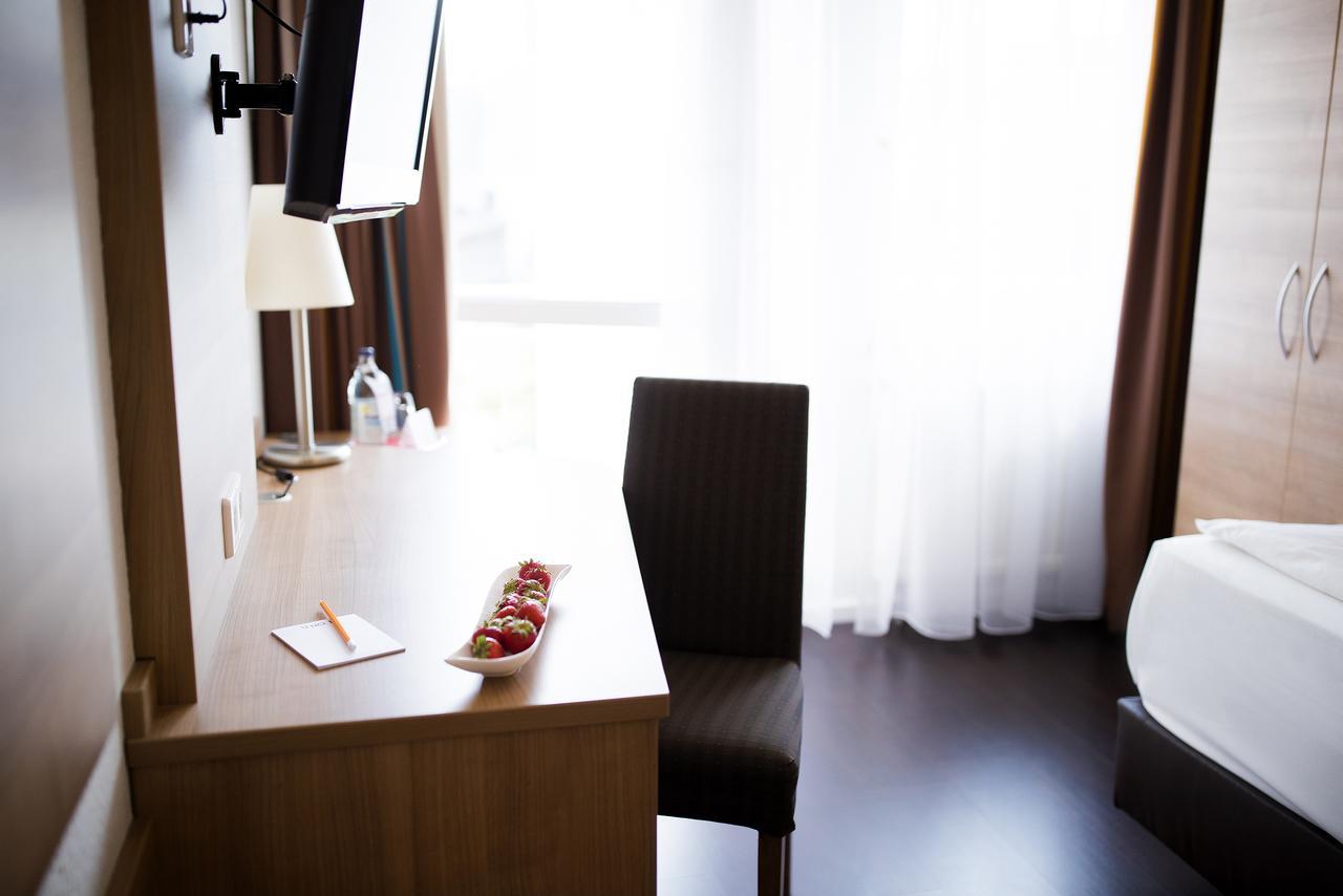 Centro Hotel U-No1, Trademark Collection By Wyndham Großbettlingen Extérieur photo