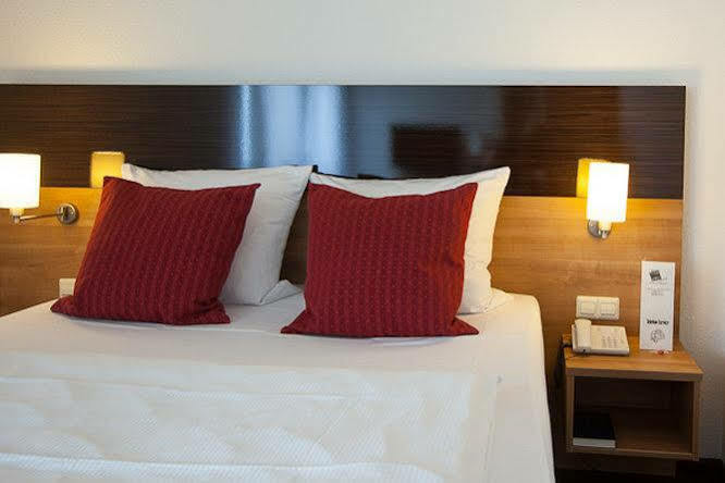 Centro Hotel U-No1, Trademark Collection By Wyndham Großbettlingen Extérieur photo