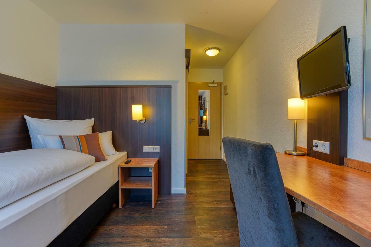 Centro Hotel U-No1, Trademark Collection By Wyndham Großbettlingen Extérieur photo